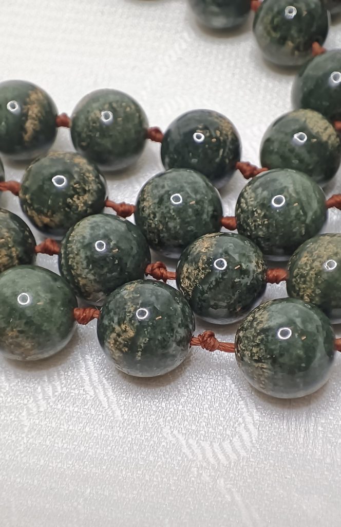 Бусы из натурального камня, СССР