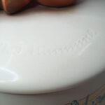 Музыкальная шкатулка "Мальчик с канарейкой", m.i. hummel, фарфор, роспись, goebel, Германия, 1995г.