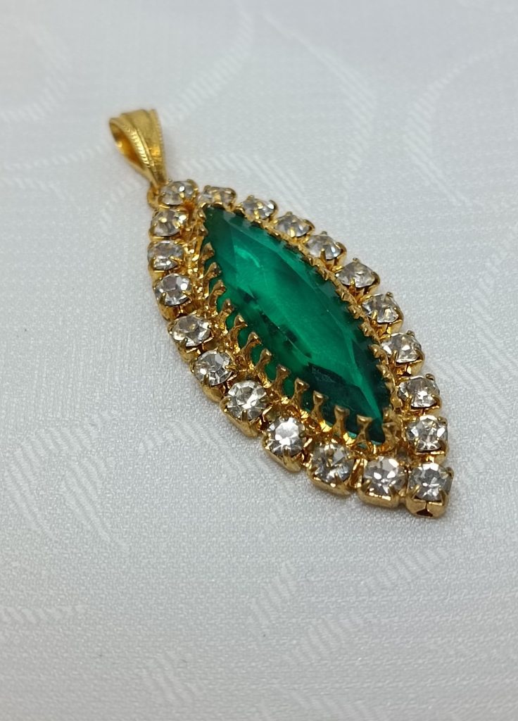 Винтажный кулон, изумрудное стекло, металл, Чехословакия, 1980 е