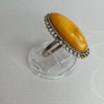 Кольцо винтажное, мельхиор, янтарь