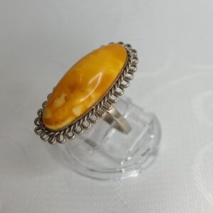 Кольцо винтажное, мельхиор, янтарь