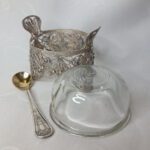 Солонка с ложечкой, ажурная скань, мельхиор, стекло, СССР, 1970 1980гг.