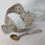 Солонка с ложечкой, ажурная скань, мельхиор, стекло, СССР, 1970 1980гг.