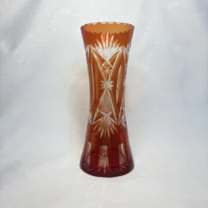 Ваза, красное двухслойное стекло, стеклозавод Неман, СССР, 1960 е гг