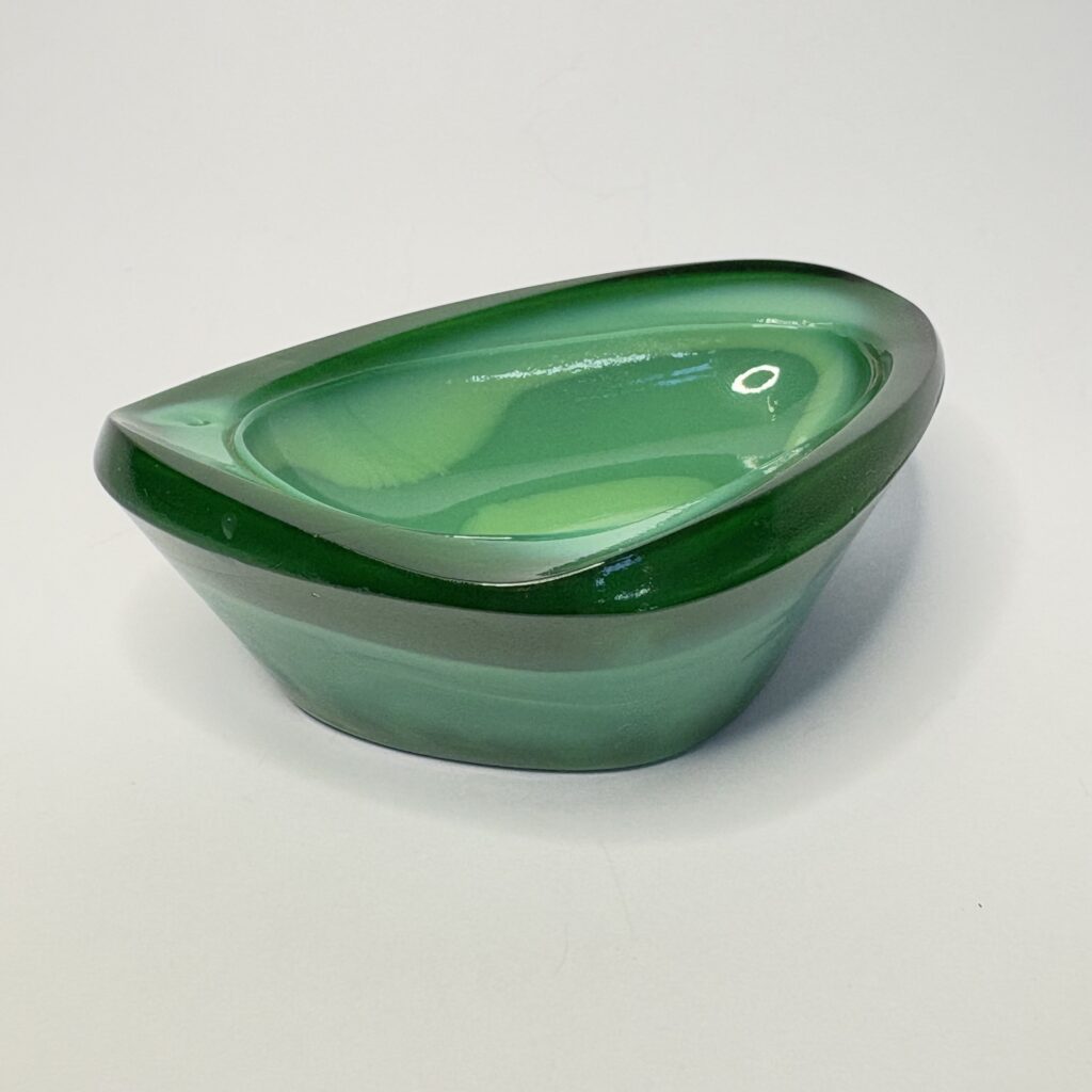 Бижутерница, малахитовое стекло, Богемия, Чехословакия