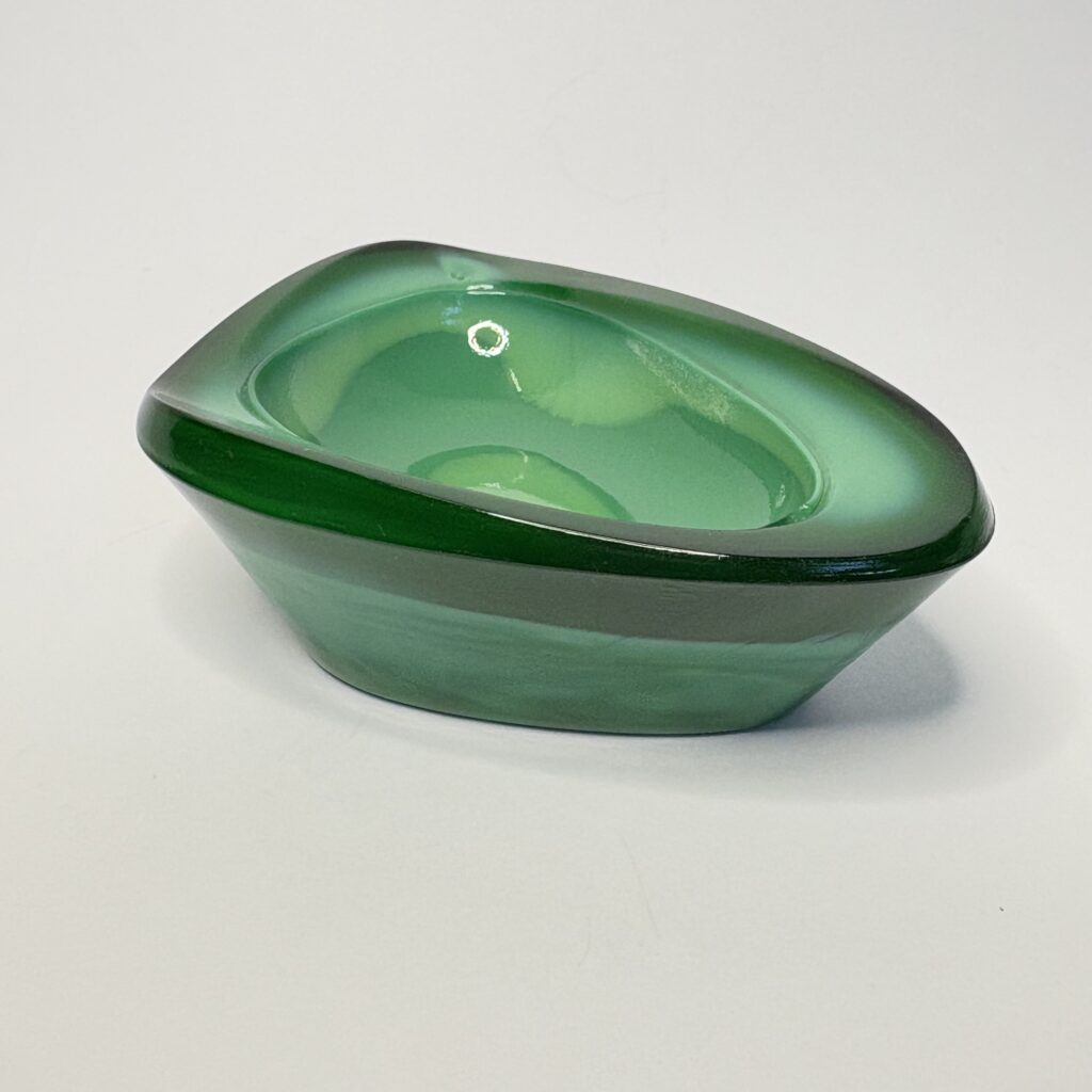 Бижутерница, малахитовое стекло, Богемия, Чехословакия