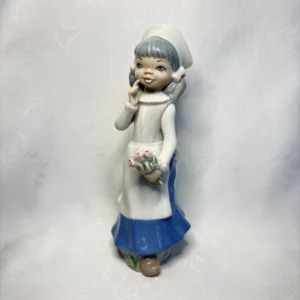 Статуэтка "Девочка с букетом цветов", casades (Касадес)