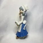 Статуэтка "Девочка с букетом цветов", casades (Касадес)