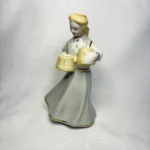 Статуэтка "Девушка с пивными кружками", Рижский ФФЗ