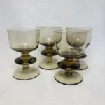 Рюмки на ножке, дымчатое стекло