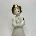 Статуэтка "Катюша с голубем", Дулево