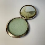 Старинная пудреница, яшма, металл