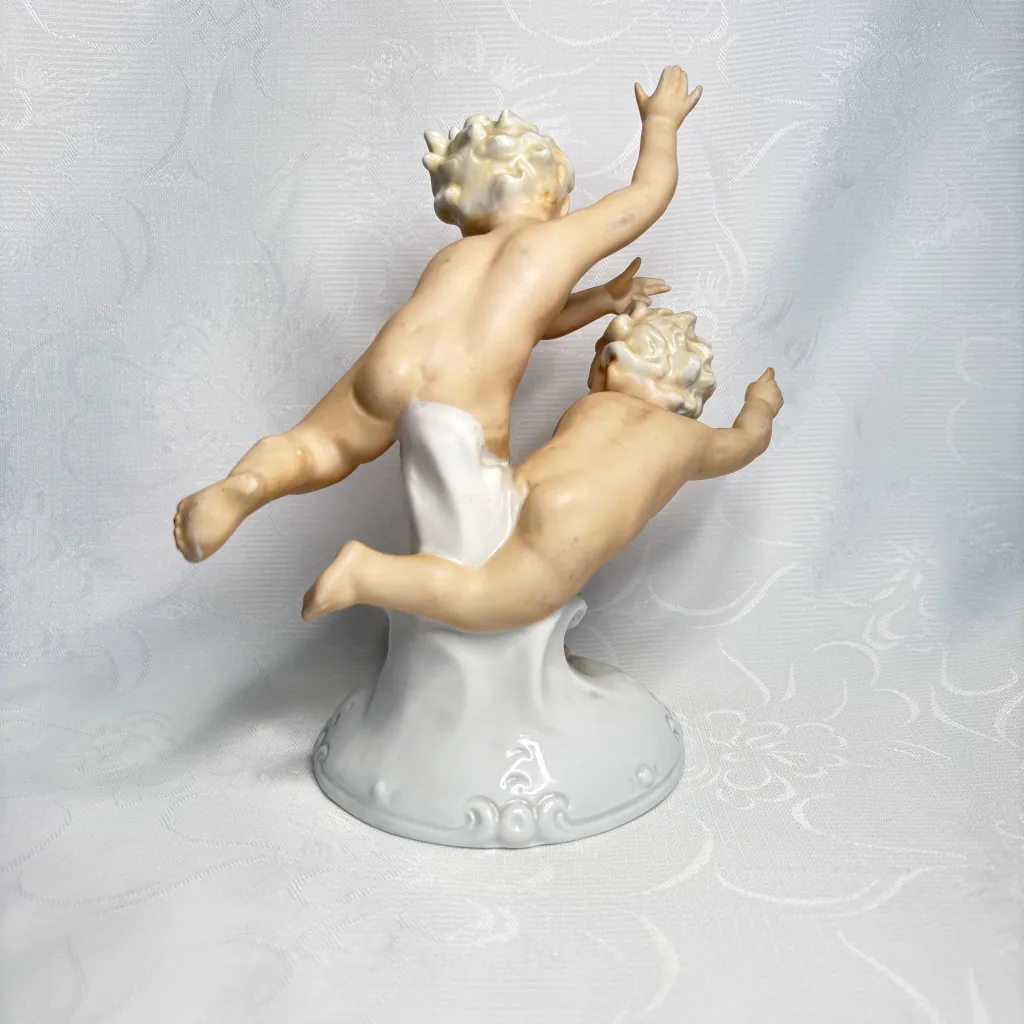 Статуэтка "Путти с мячом", h.reinl, Германия